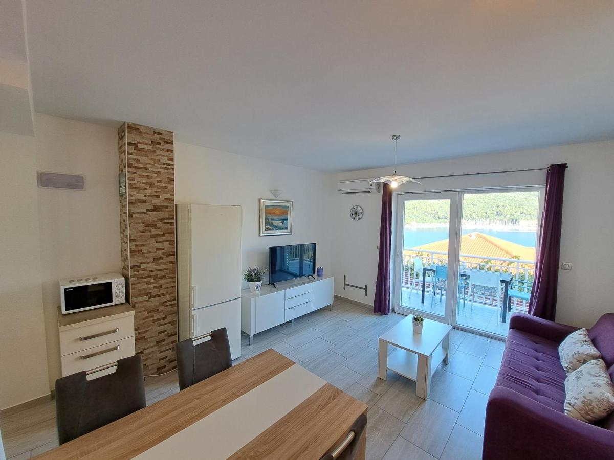 Apartments Sisevic - Comfort Apartments With Balconies And Sea View 슬라노 외부 사진