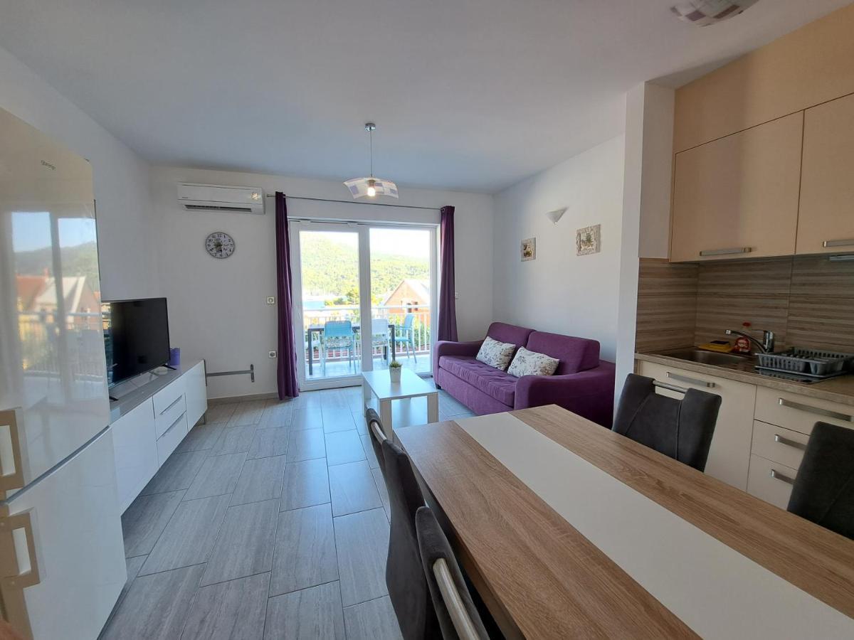 Apartments Sisevic - Comfort Apartments With Balconies And Sea View 슬라노 외부 사진