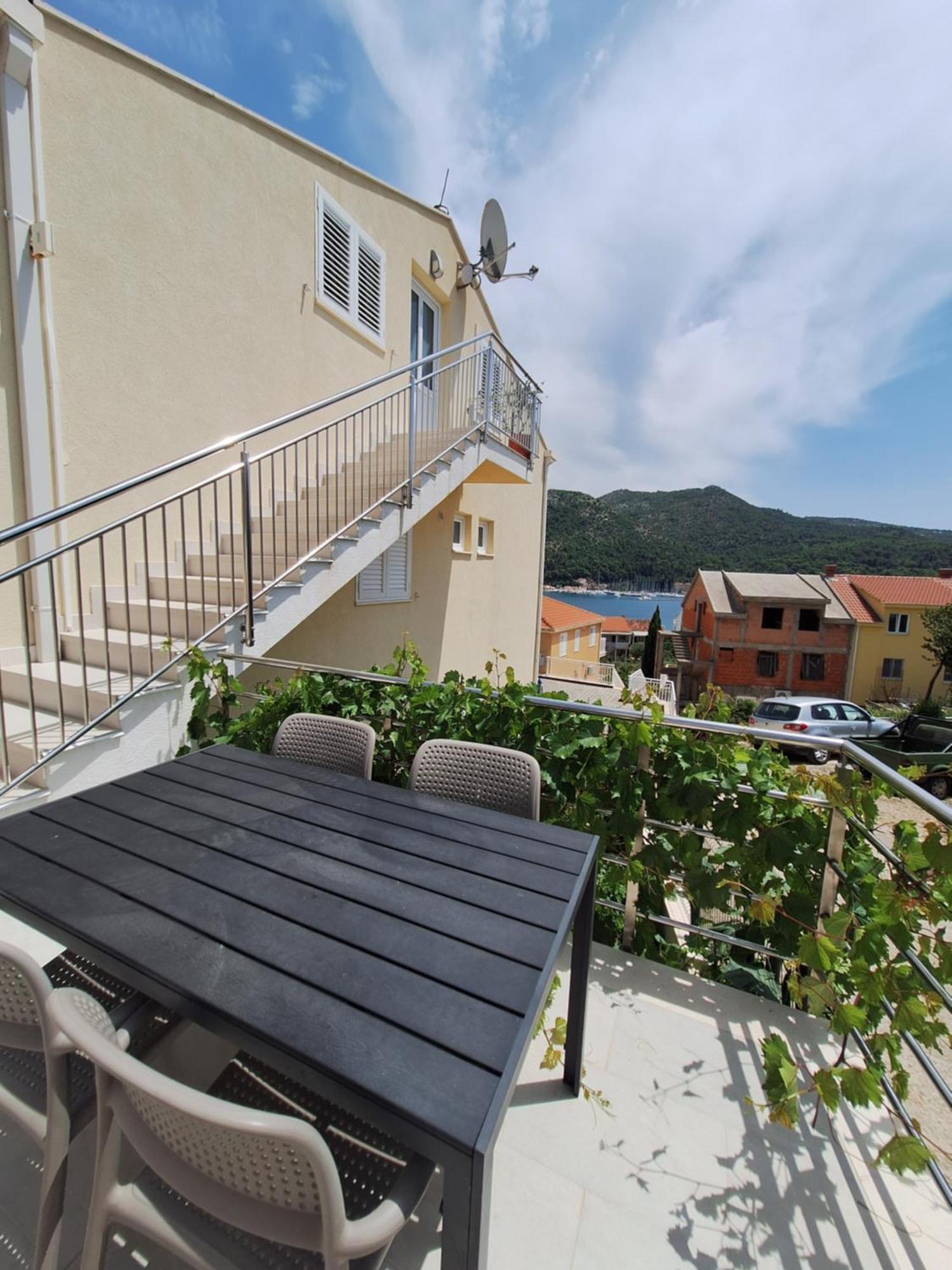 Apartments Sisevic - Comfort Apartments With Balconies And Sea View 슬라노 외부 사진