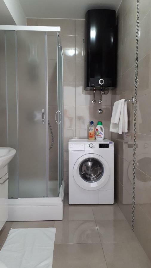 Apartments Sisevic - Comfort Apartments With Balconies And Sea View 슬라노 외부 사진