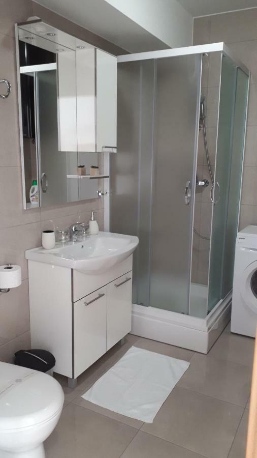 Apartments Sisevic - Comfort Apartments With Balconies And Sea View 슬라노 외부 사진